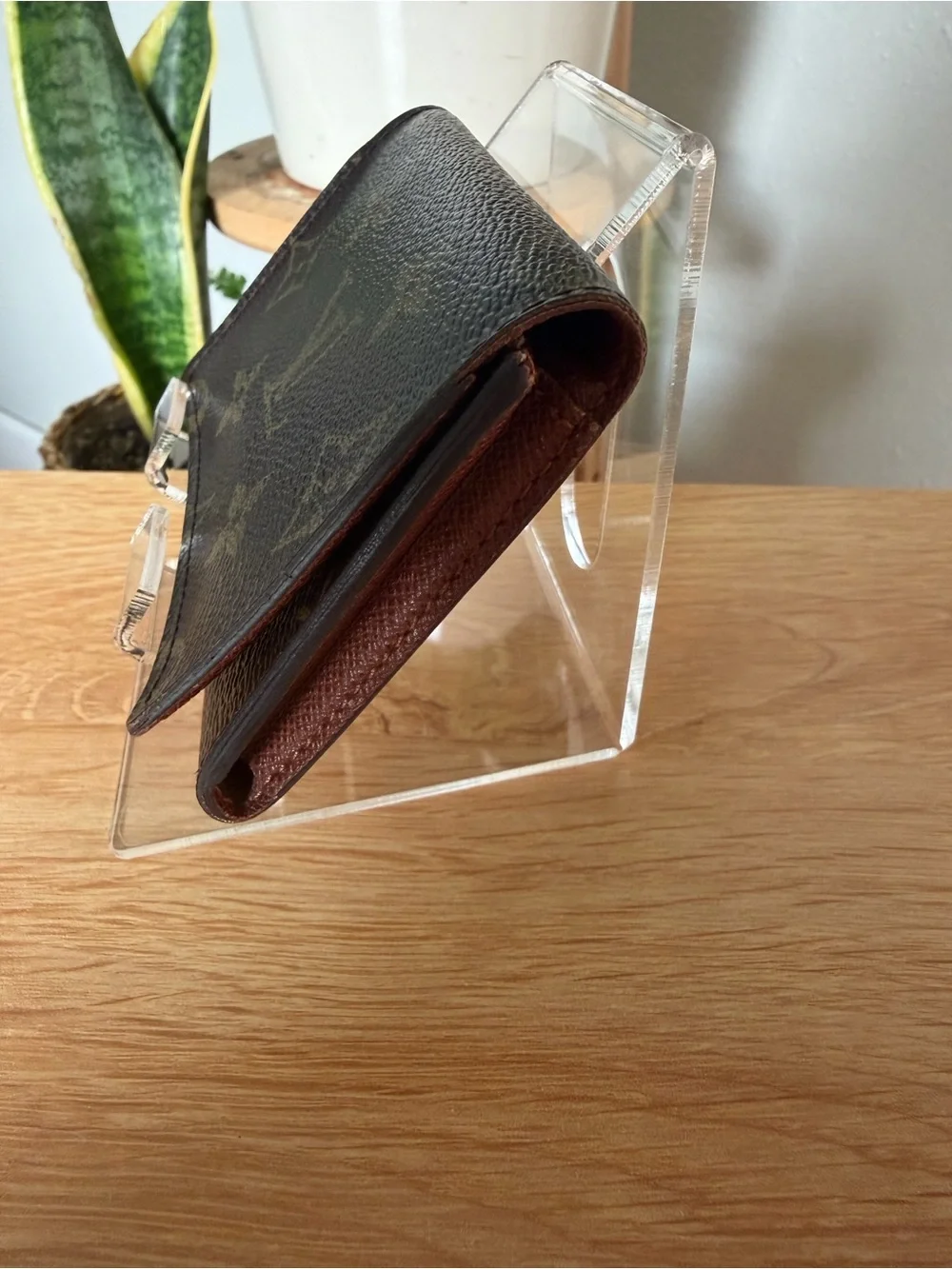 Louis Vuitton Bifold Leather Cardholder/Wallet *Rare Item* - Picture 4 of 12
